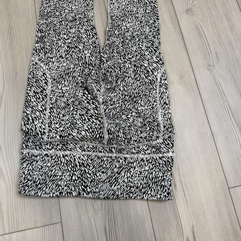 Athleta Medium Ultimate‎ Stash High Rise Textured 7/8 Tight 987267 Printed - Picture 7 of 9